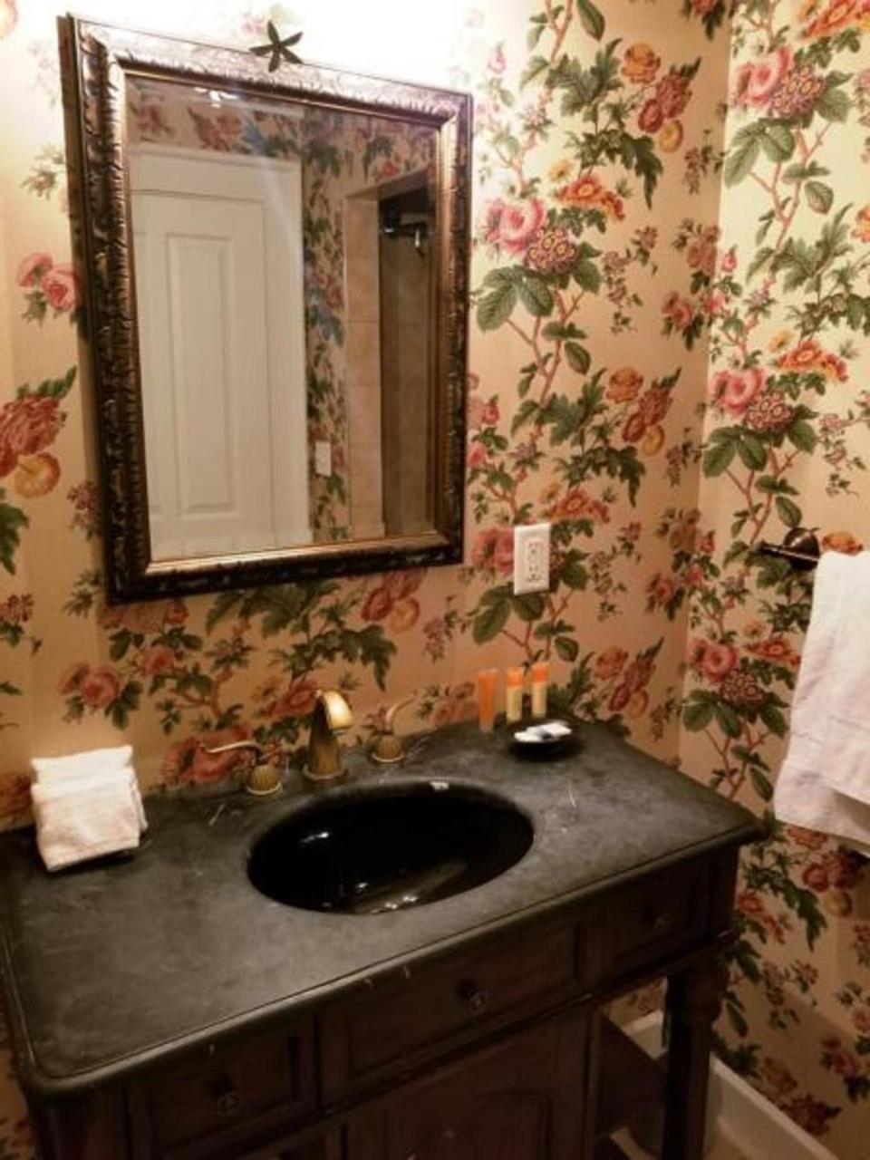 The Glendalia Boutique Hotel Glendale Экстерьер фото